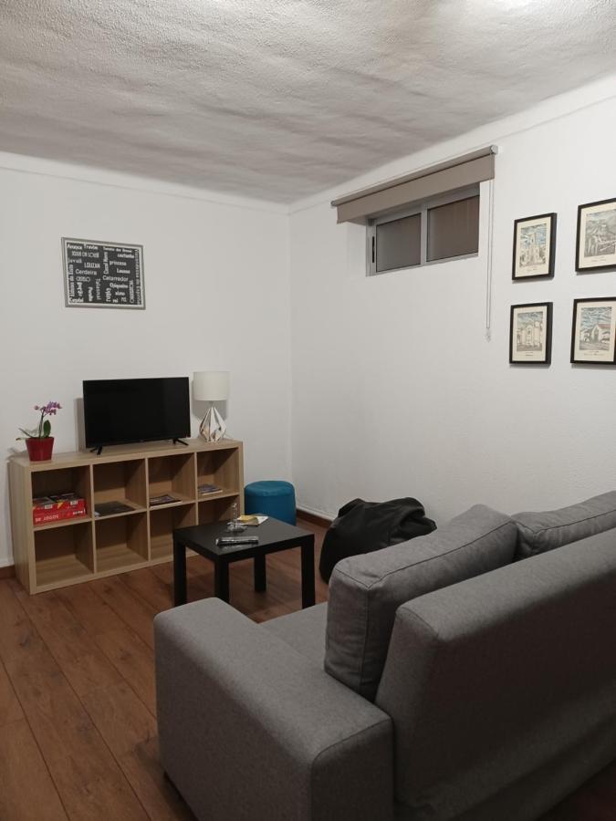 De Ca - Suite Com Acesso Independente E Kitchenette Lousa  Exterior photo